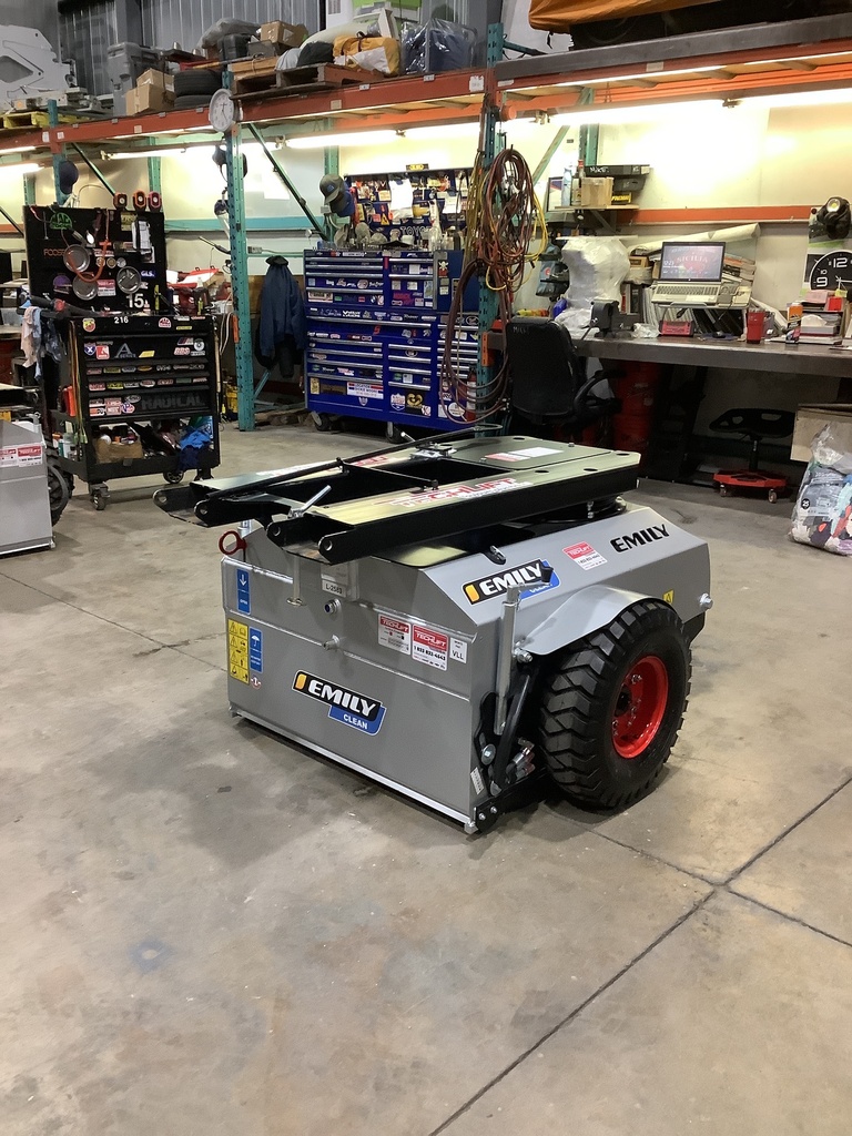 L-2583 - 2024 EMILY STAR CLEAN 