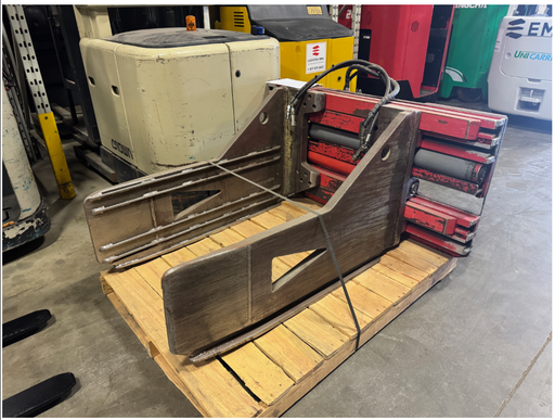 [UNI0229469] ATTACHEMENT - BALE CLAMP