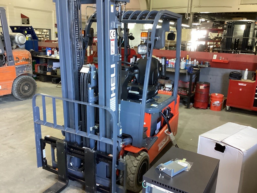 L-1828 - 2023 HELI 4000LBS