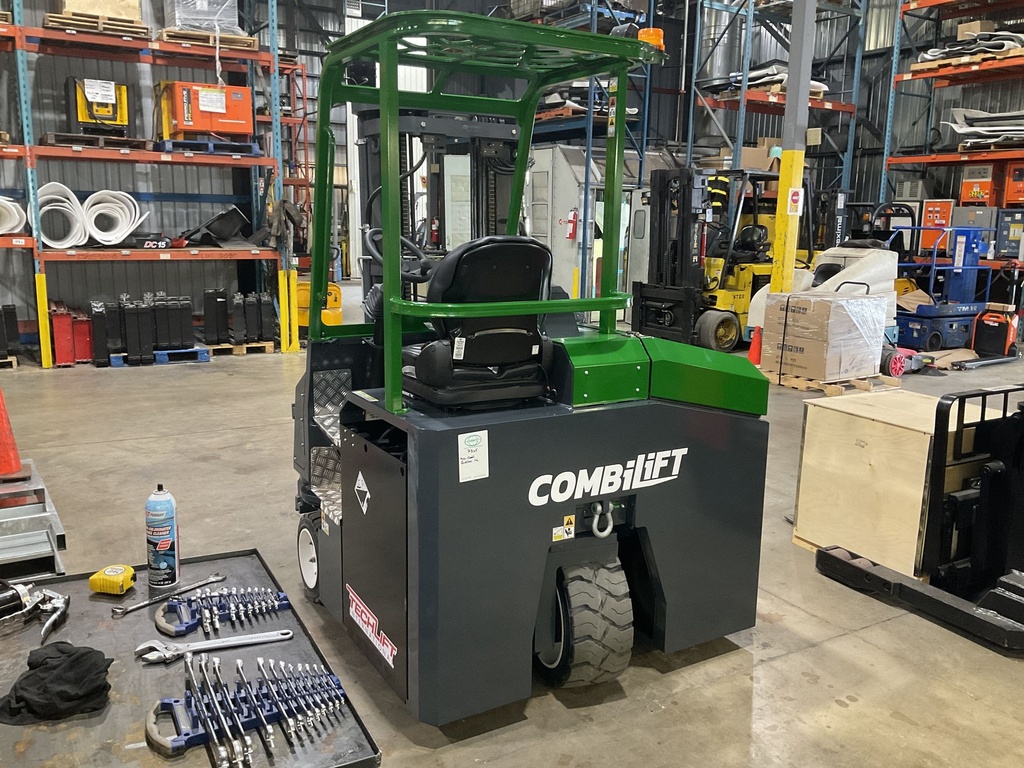 L-2098 - 2023 COMBILIFT CBE 6000LBS