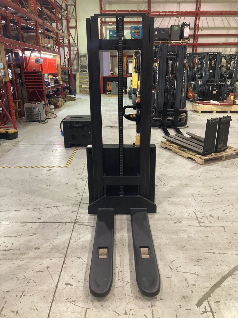 L-1439 - 2022 HELI 2200LBS