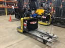 L-2385 - 2016 HYSTER 6000LBS