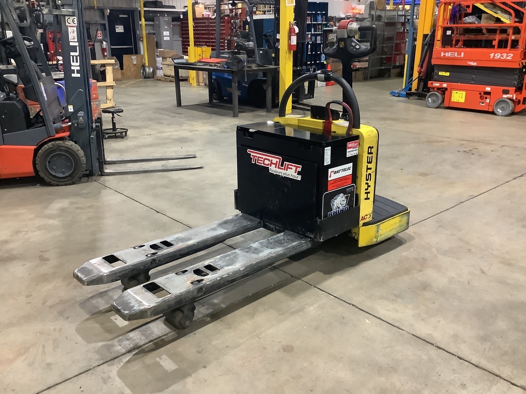 L-2385 - 2016 HYSTER 6000LBS