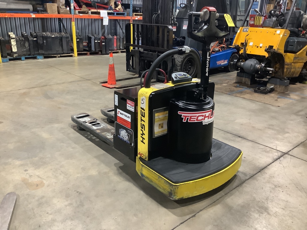 L-2384 - 2016 HYSTER 6000LBS