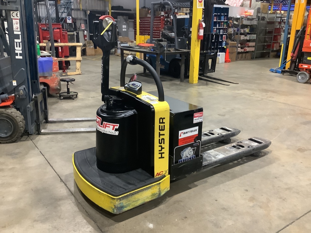 L-2384 - 2016 HYSTER 6000LBS