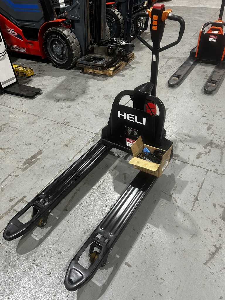 L-1724 - 2023 HELI 3300LBS