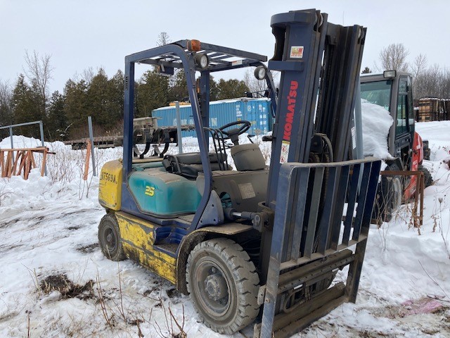 LV-1334 - 1999 KOMATSU 5000LBS