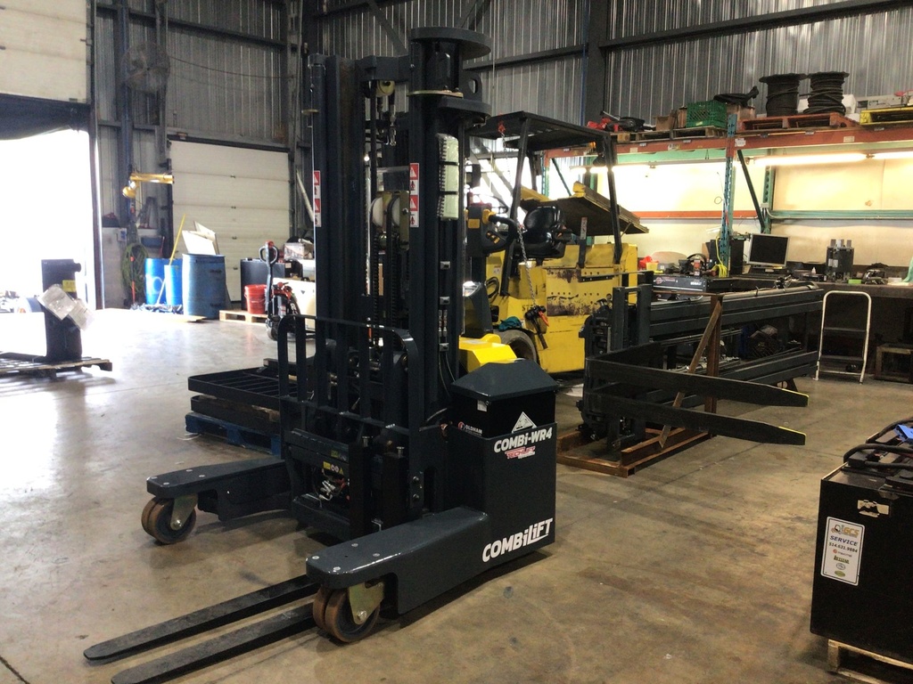 54515 - 2023 COMBILIFT 4400LBS