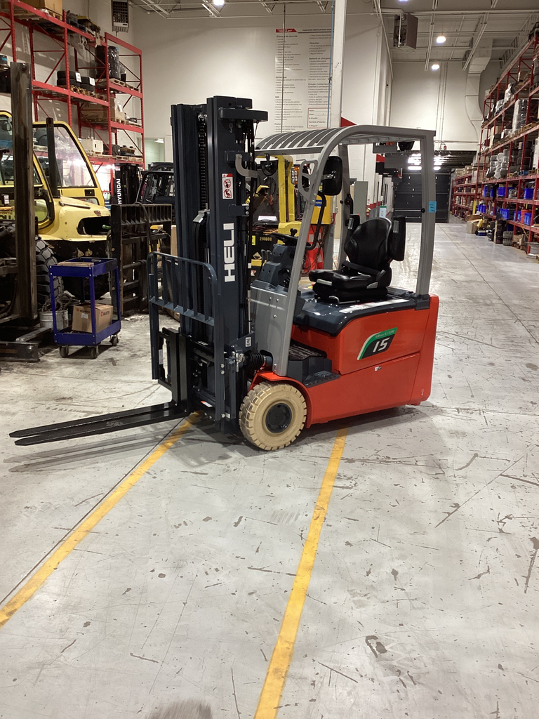 HELI CPD15SQ-A2LIG3-M 06015DT2955  (Chargeur intégré)