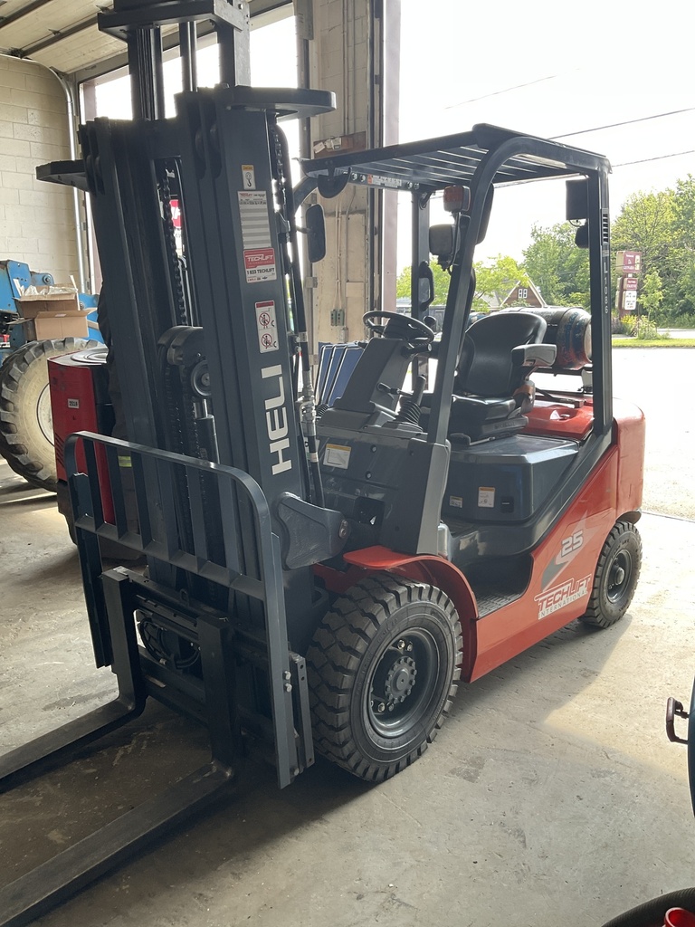 L-1086 - 2022 HELI 5000LBS