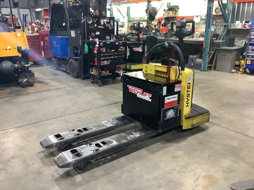 [L-2384] L-2384 - 2016 HYSTER 6000LBS